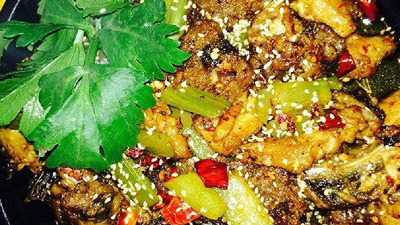 如(rú)何用(yòng)酸菜魚調料做(zuò)好(hǎo)吃(chī)的(de)酸菜魚？