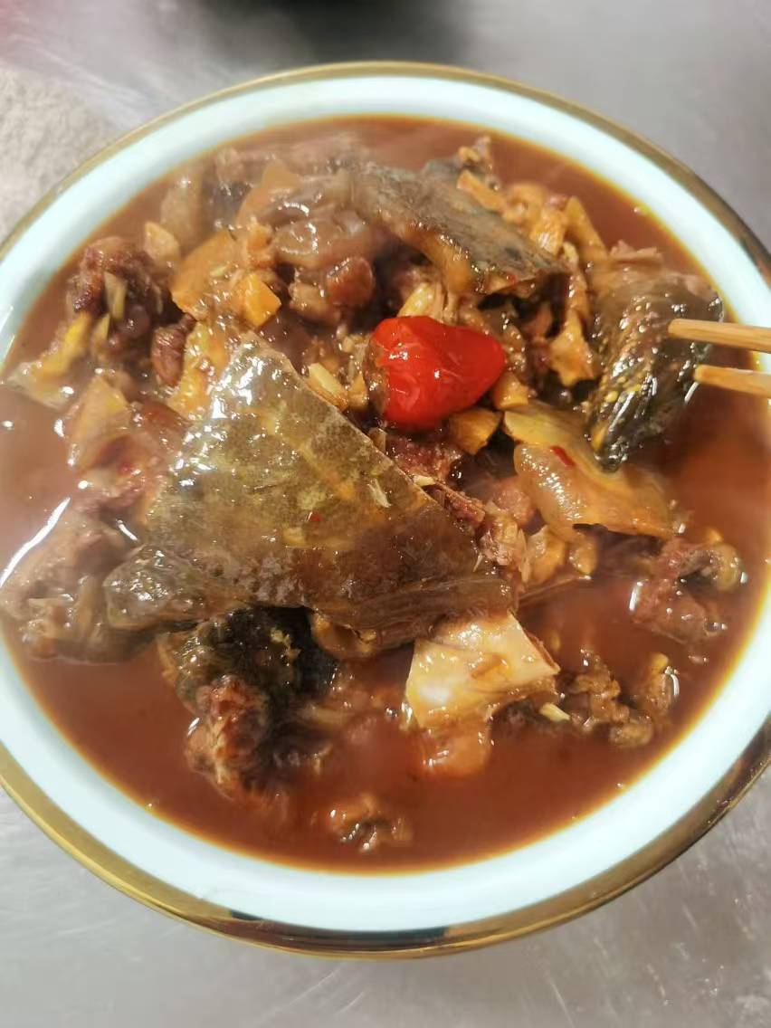 紅(hóng)焖野生(shēng)甲魚